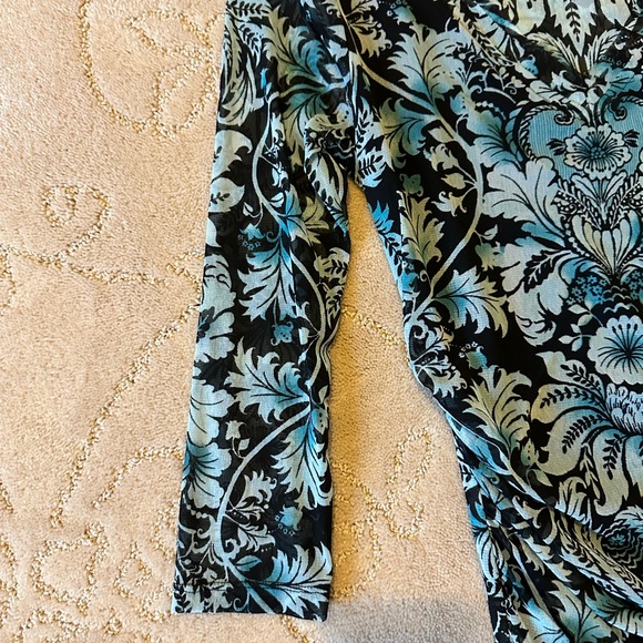 Inc—long sleeve shirt - Picture 3 of 3